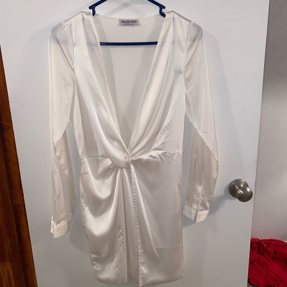 Dress - Picture 2 of 3